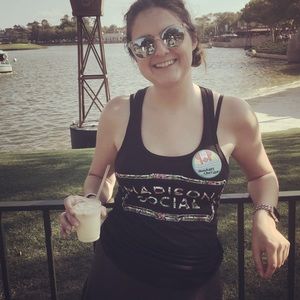 Meet your Posher, Melissa